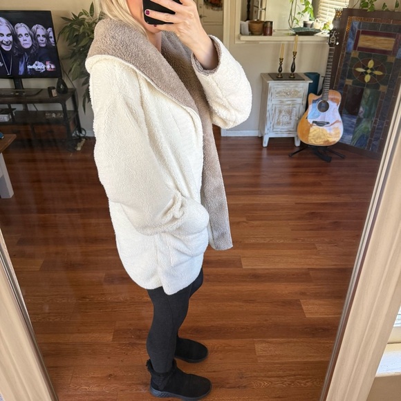 Koolaburra by UGG Sherpa Fleece
Shawl Collar Cardigan Dove/Portobello - Picture 2 of 6